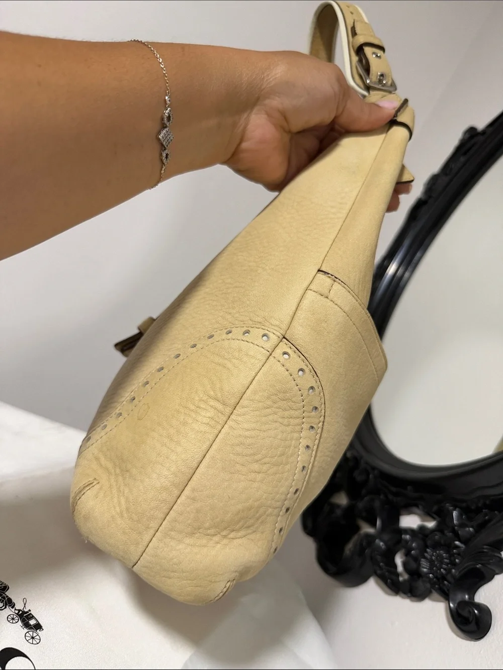 Coach Y2k 5054 Beige Leather Hobo Bag 🎀🎀🎀